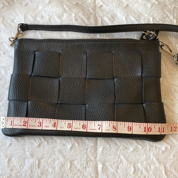 Black leather TANO crossbody purse - Picture 5 of 6